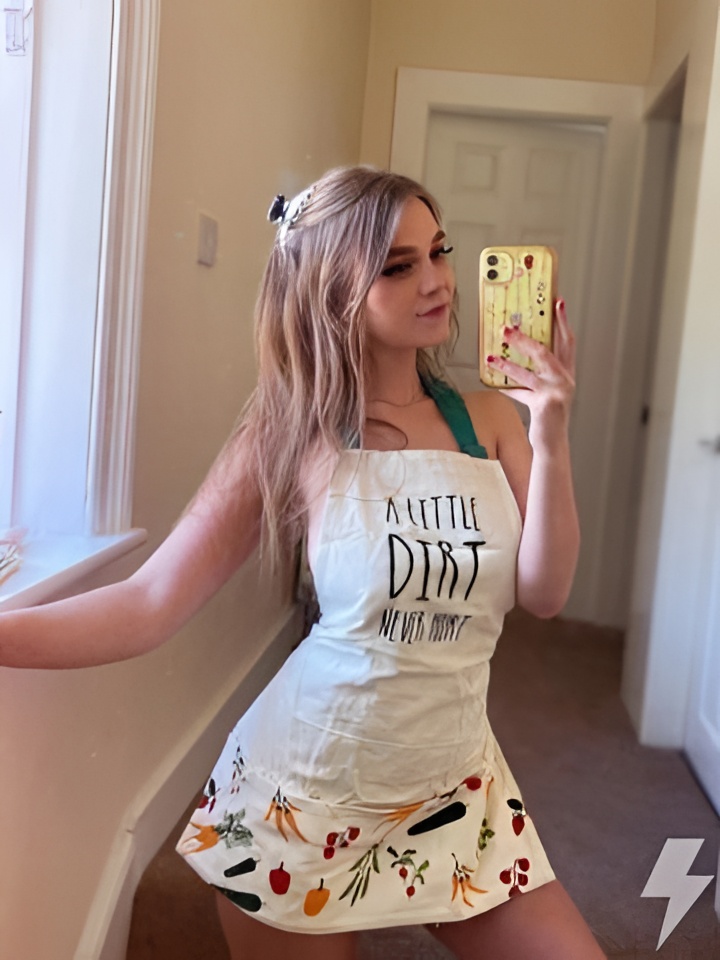 Элеонора привлекальеная девушка из Благодарного цена от 5000 руб