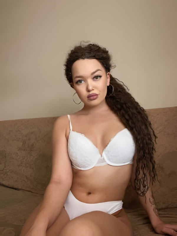 Леночка привлекательная девушка из Благодарного цена от 1500 руб