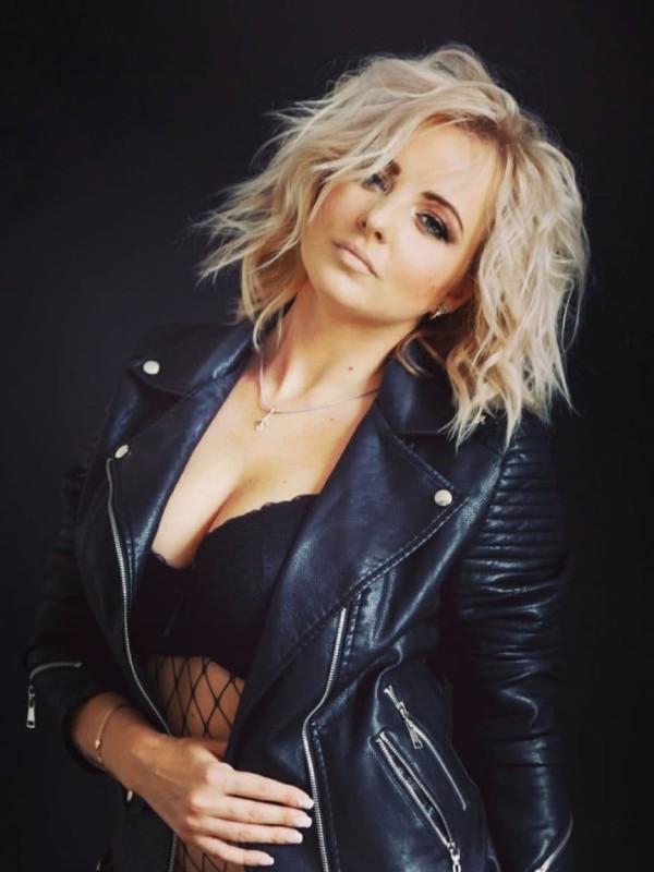 Ольга привлекательная девушка из Благодарного цена от 3500 руб