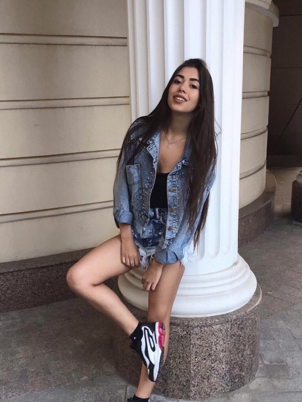 Кларисса привлекательная девушка из Благодарного цена от 3500 руб