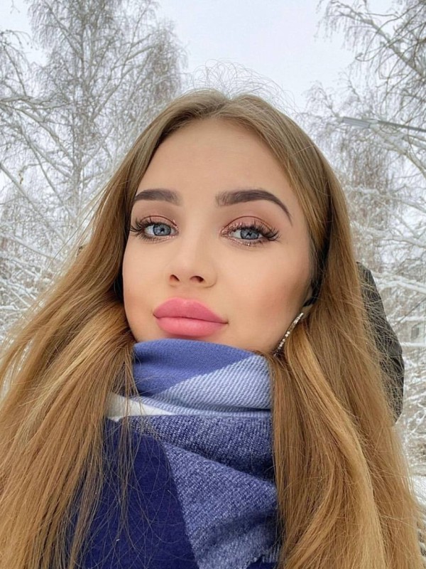 Ева привлекательная девушка из Благодарного цена от 8000 руб