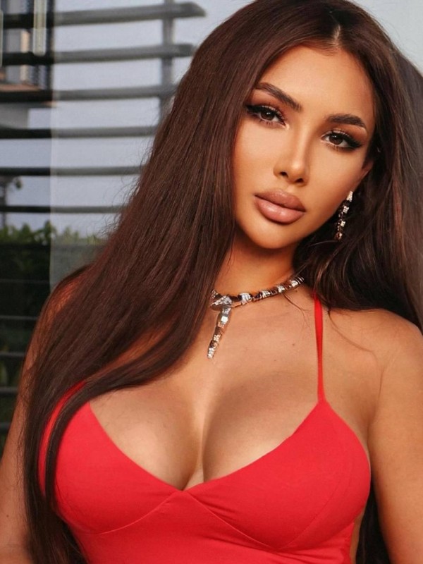 Дана привлекательная девушка из Благодарного цена от 9000 руб